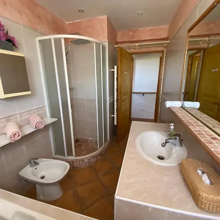 Villa Pour 4 Personnes Proche Santa Giulia Sotta