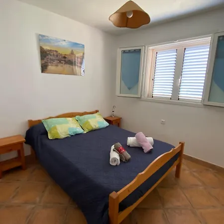 Pour 4 Personnes Proche Santa Giulia 别墅 *