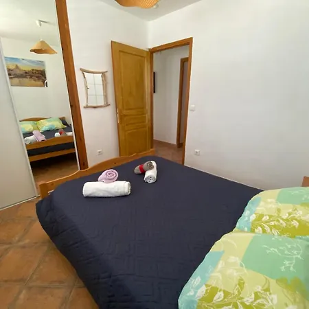 Pour 4 Personnes Proche Santa Giulia Villa