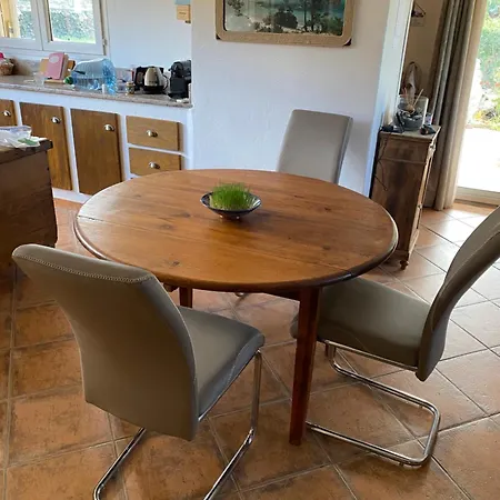 Pour 4 Personnes Proche Santa Giulia *