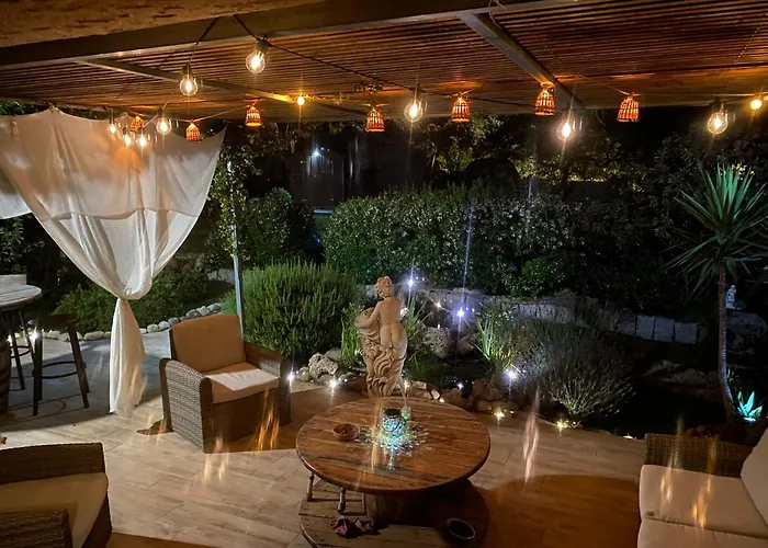 Pour 4 Personnes Proche Santa Giulia Villa